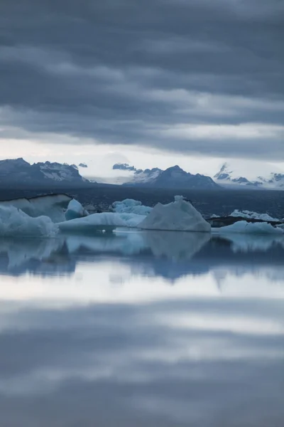 山水风景与冰、 jokulsarlon、 冰岛 — 图库照片