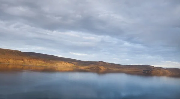 Jezioro Iceland — Zdjęcie stockowe