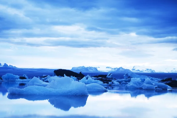 Landschap landschap met een ijs, jokulsarlon, IJsland — Stockfoto