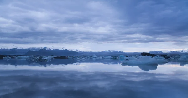 Krajobraz krajobrazy z lodu, jokulsarlon, Islandia — Zdjęcie stockowe