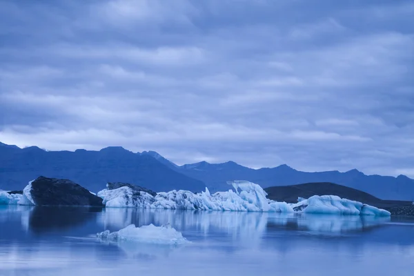 Paesaggio con ghiaccio, Jokulsarlon, Islanda — Foto Stock