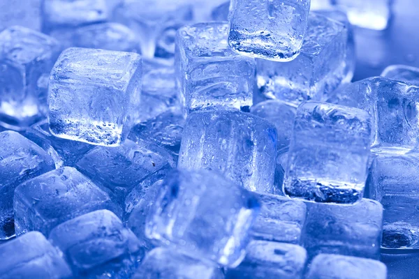 Танення кубики льоду — стокове фото