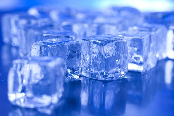 Gelo e cubos — Fotografia de Stock
