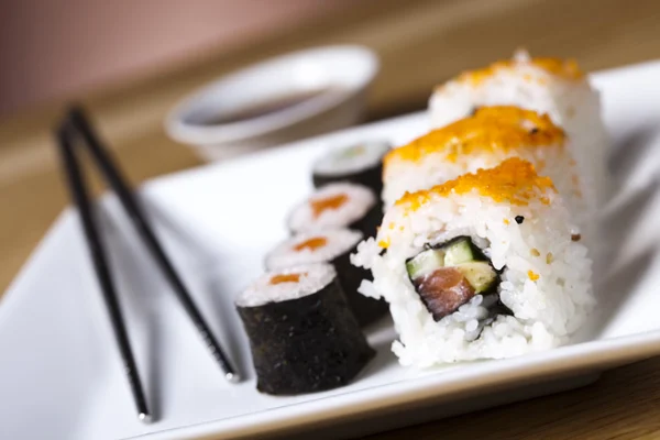 Traditioneel Japans eten, sushi — Stockfoto