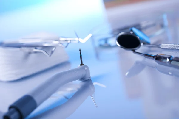 Zahnmedizinische Werkzeuge und Geräte — Stockfoto