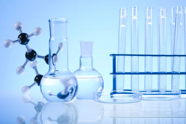 化学および実験室のガラス製品 — ストック写真
