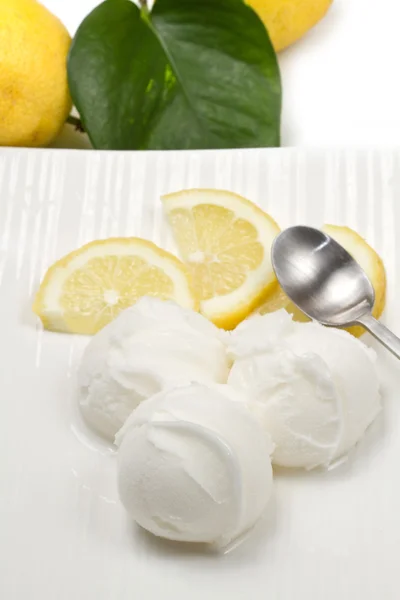 Лимонне морозиво — стокове фото
