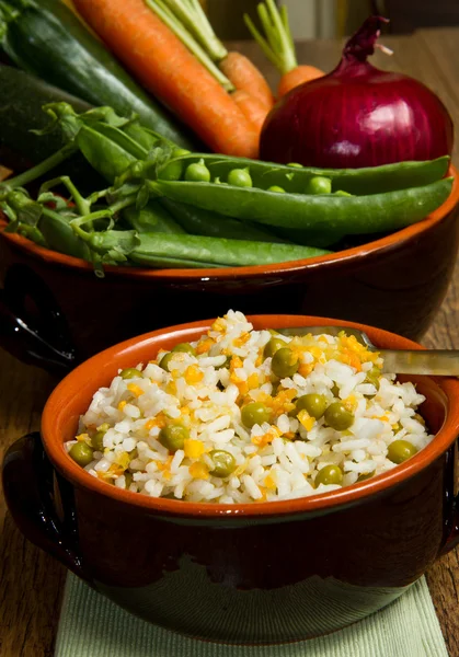 Risotto ze świeżymi warzywami — Zdjęcie stockowe