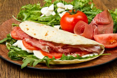 İtalyan piadina