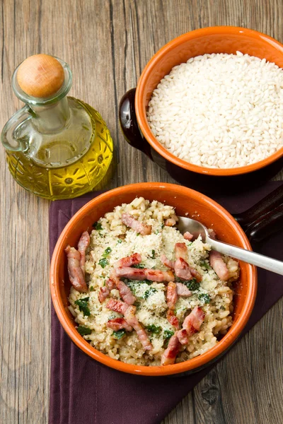 Risotto with mushrooms and bacon — Stock Photo, Image