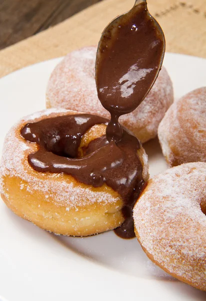 Donuts mit Schokolade — Stockfoto