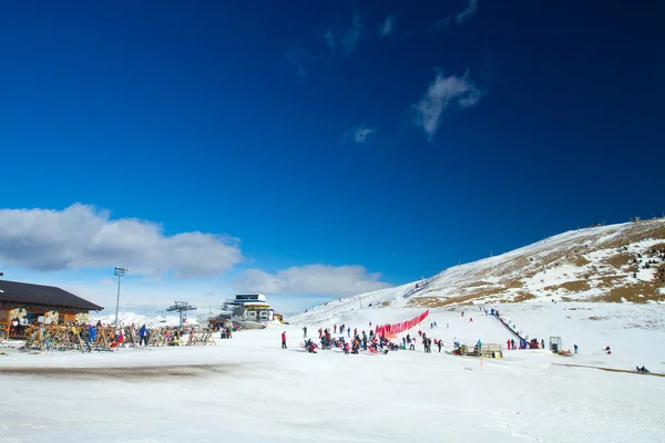 Górski z narciarz — Zdjęcie stockowe