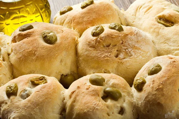 Domácí olivový chléb — Stock fotografie