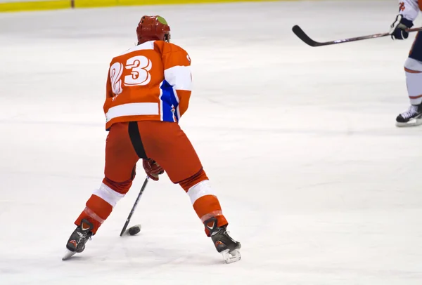 Buz hokeyi oyuncusu — Stok fotoğraf