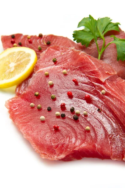 Filet z čerstvého tuňáka — Stock fotografie