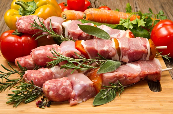 Spiedini di carne e pepe — Foto Stock