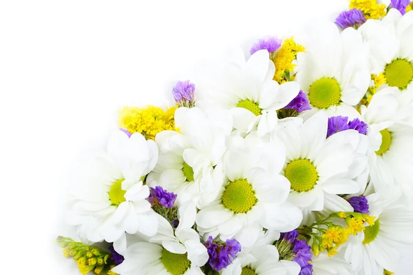 Strauß von verschiedenen Blumen — Stockfoto