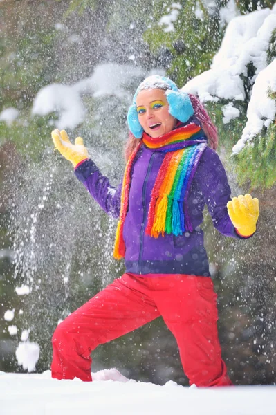 Fiatal gyönyörű nő téli idő — Stock Fotó