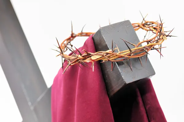 The crown of thorns and the cross — Stock Photo, Image