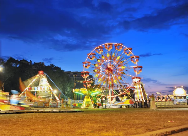Ferris wheel in a summer night — Stock Photo, Image