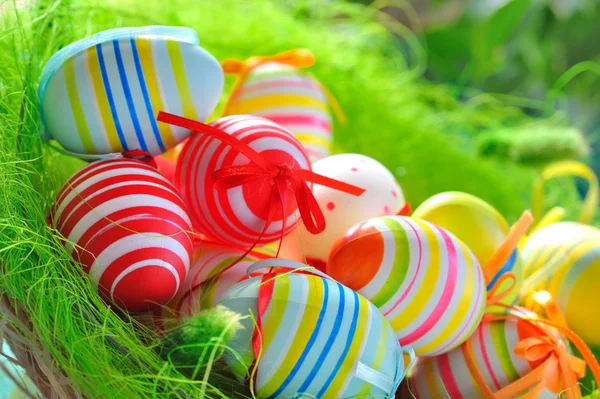 Festett színes húsvéti tojások — Stock Fotó