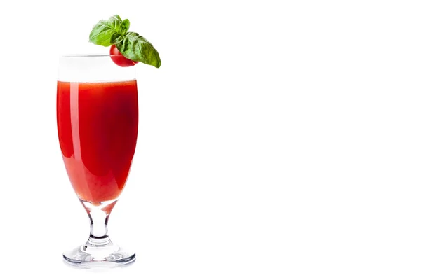 Blutiger Mary-Cocktail auf weißem Hintergrund — Stockfoto