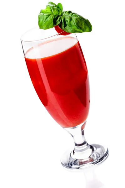 Bloody mary cocktail på vit bakgrund — Stockfoto
