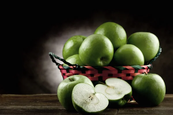 Groene appel antieke stijlYeşil elma antika stili — Stockfoto