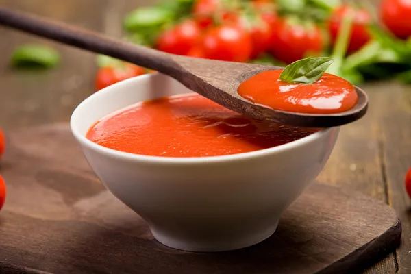 Salsa de tomate Fotos De Stock Sin Royalties Gratis