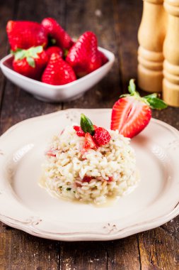 Risotto çilek ile