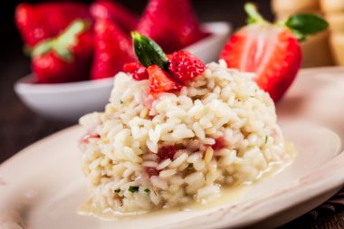 Risotto çilek ile