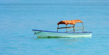 Zanzibar içinde tekne