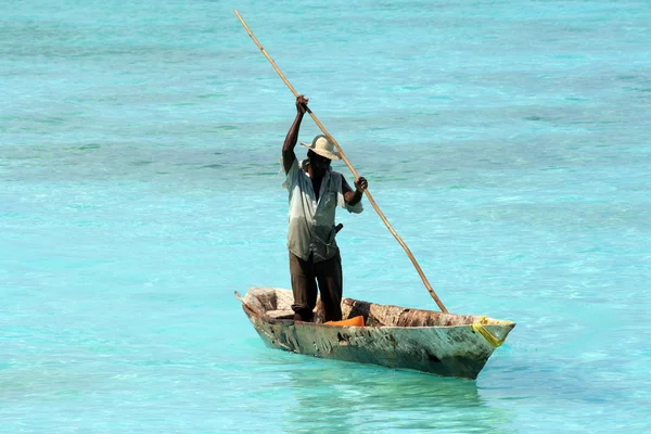 Pescatore a Zanzibar Foto Stock