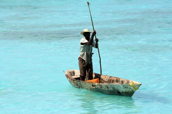 Pescatore a Zanzibar Foto Stock Royalty Free