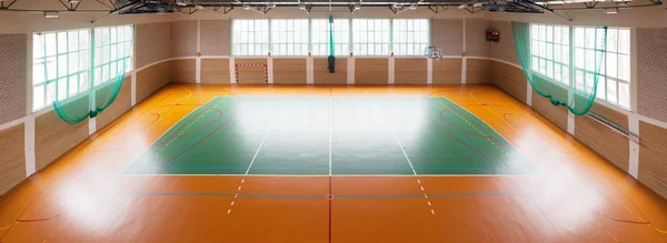 Fényes kosárlabda tornaterem Stock Kép