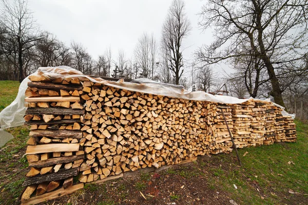 Staplade wood — Stockfoto