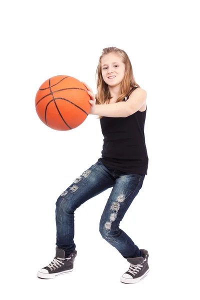 Basketbol oynayan kız — Stok fotoğraf