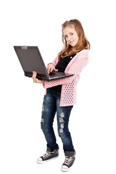 Menina bonito segurando um laptop — Fotografia de Stock