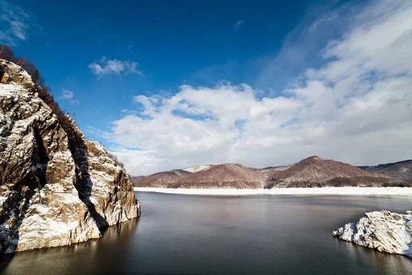 Шквал озеро Vidraru — стокове фото
