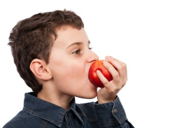 Çocuk yeme elma