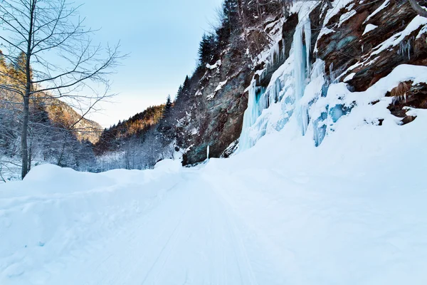 Strada coperta di neve — Foto Stock