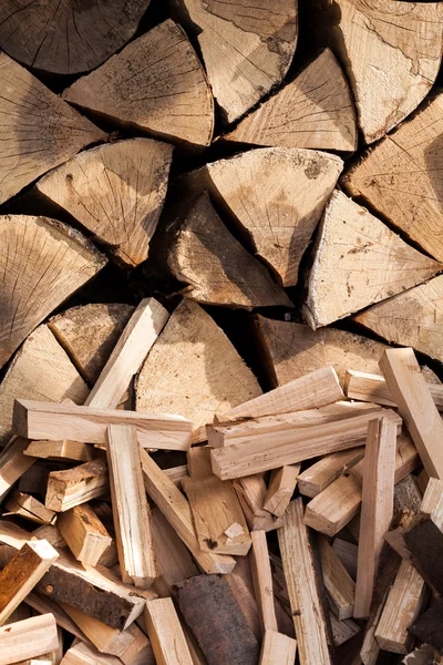 Trä split och hackade — Stockfoto