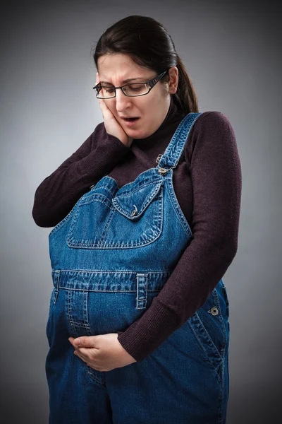 Senhora grávida em dor — Fotografia de Stock