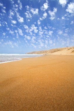 ılık deniz paradise beach