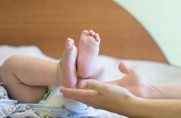 足の幼児 — ストック写真