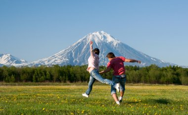 genç erkek ve kadın