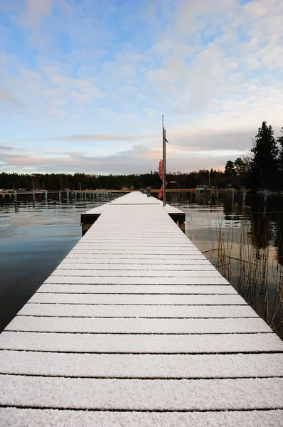 Snow-covered pier — Stock Photo, Image