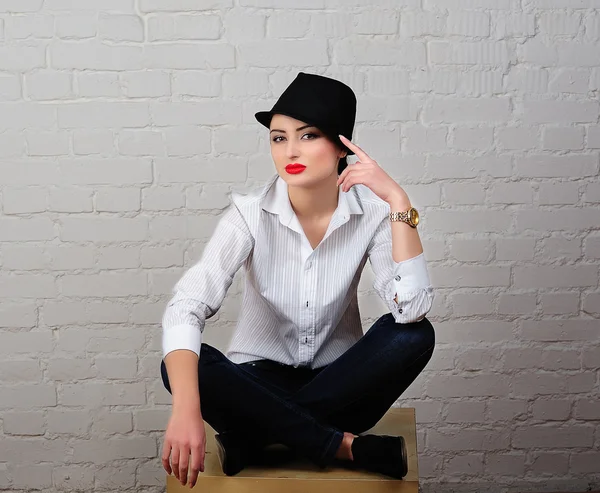 Classy young woman — Stock Photo, Image