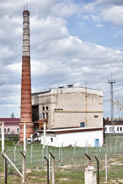 Der Bau des alten Heizkessels — Stockfoto