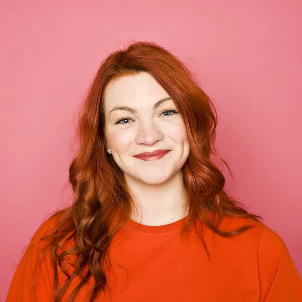 Woman on pink background — Stock Photo, Image